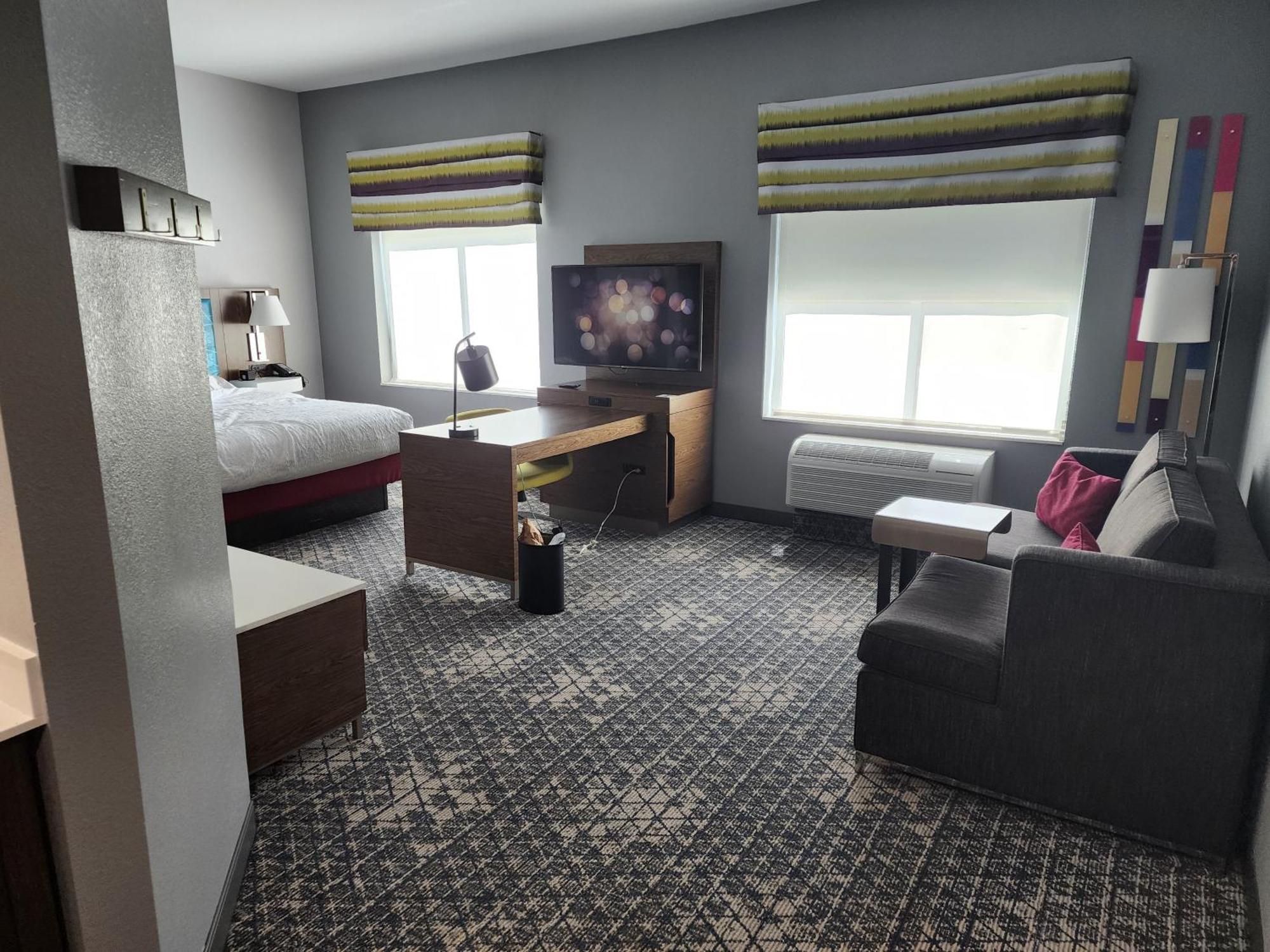 Hampton Inn & Suites Pittsburgh New Stanton Pa Экстерьер фото