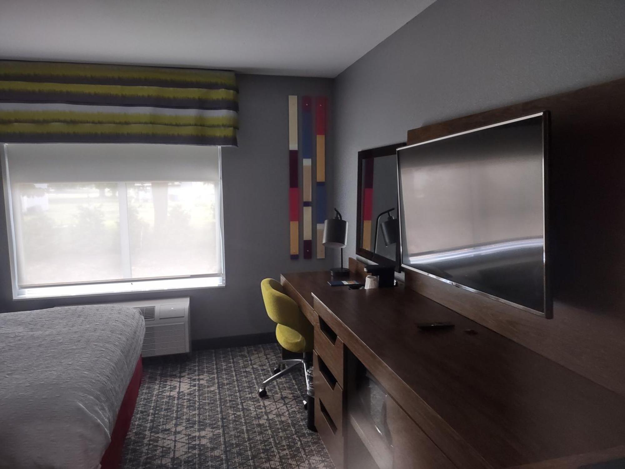 Hampton Inn & Suites Pittsburgh New Stanton Pa Экстерьер фото