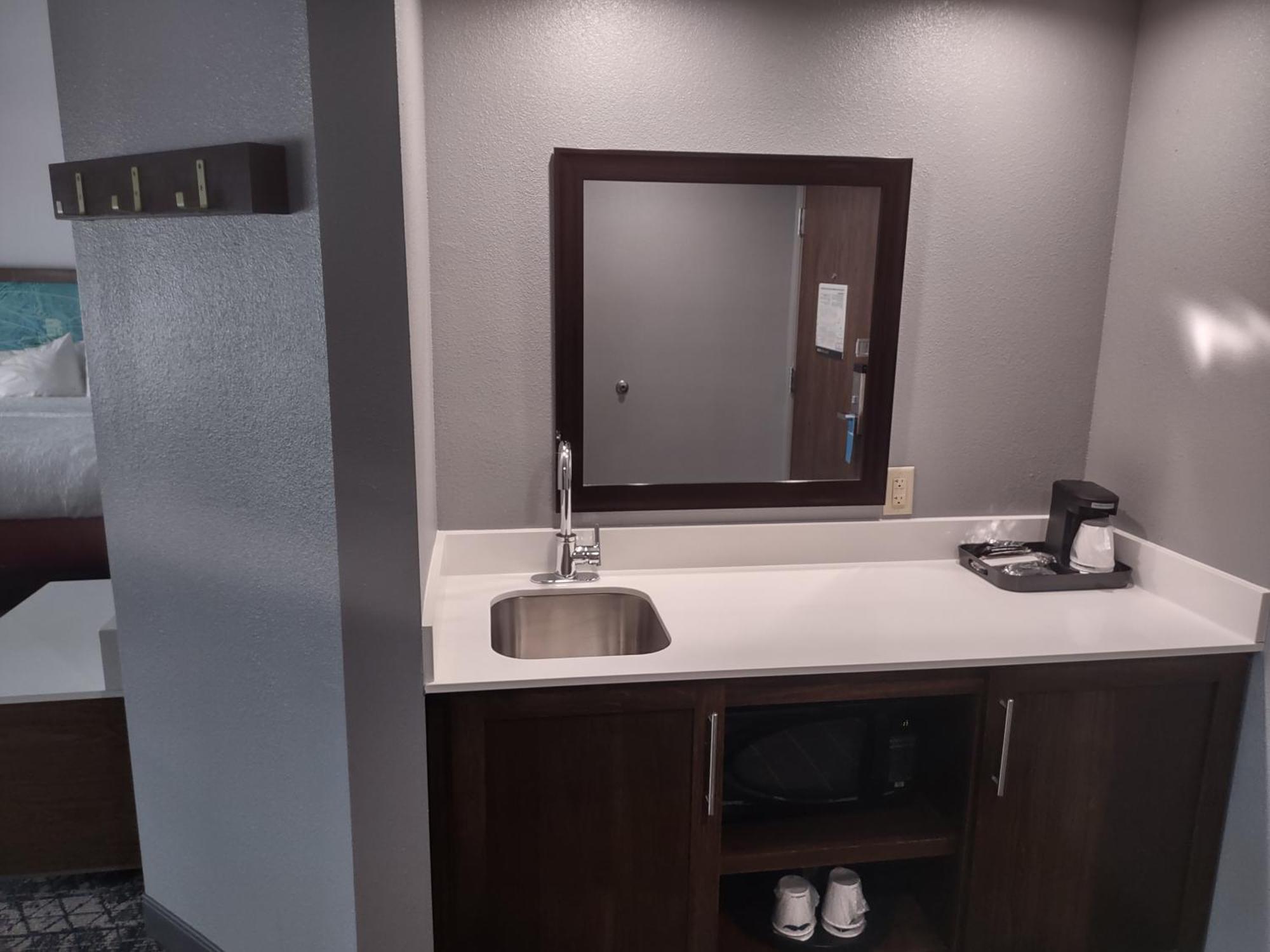 Hampton Inn & Suites Pittsburgh New Stanton Pa Экстерьер фото