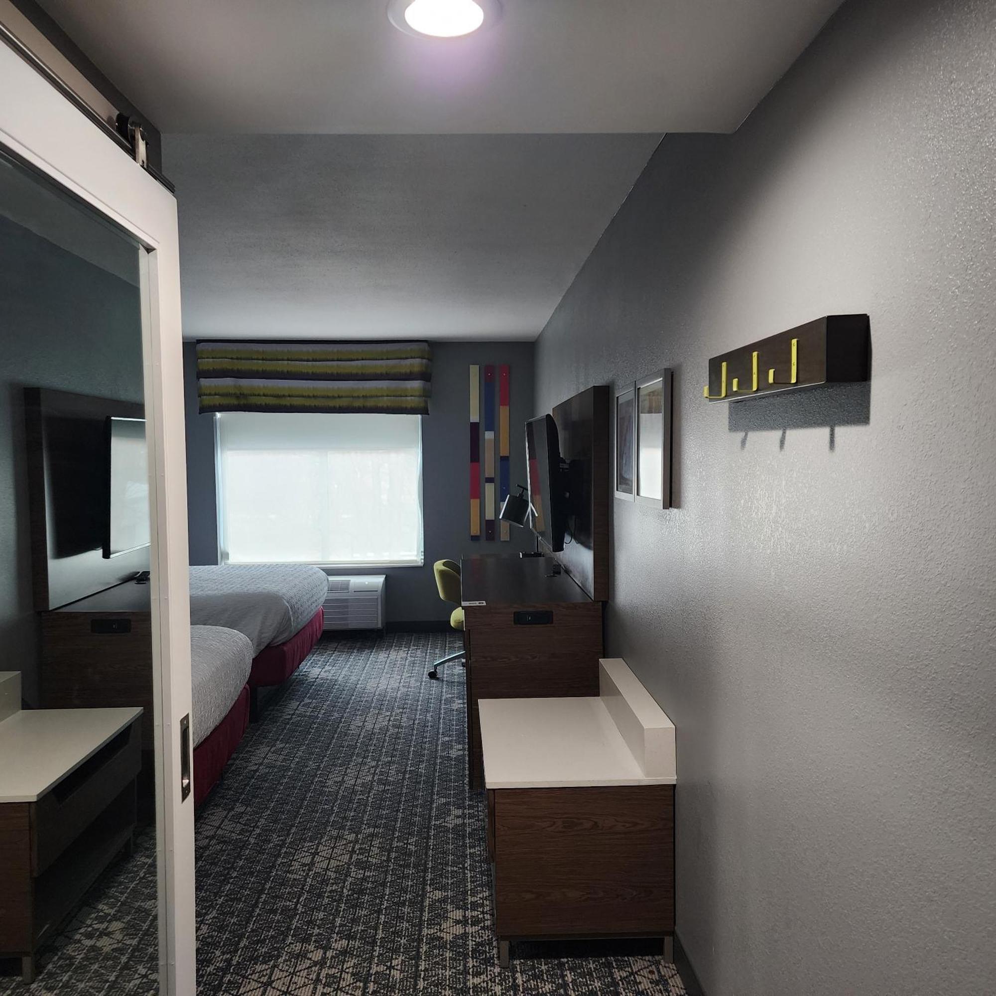 Hampton Inn & Suites Pittsburgh New Stanton Pa Экстерьер фото