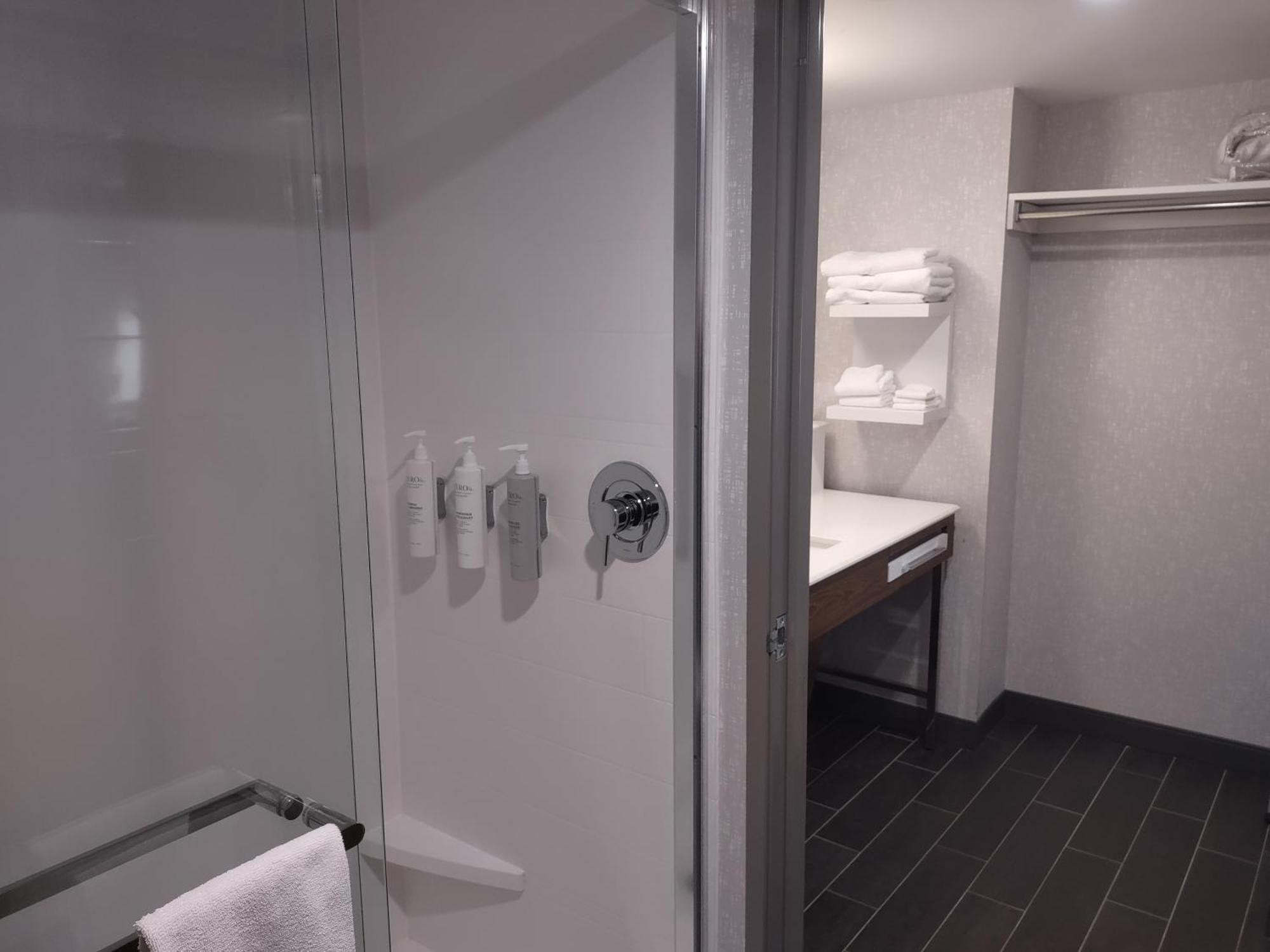 Hampton Inn & Suites Pittsburgh New Stanton Pa Экстерьер фото
